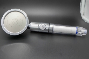 мултифунциональная душевая насадка с  встроеным душевым фильтром